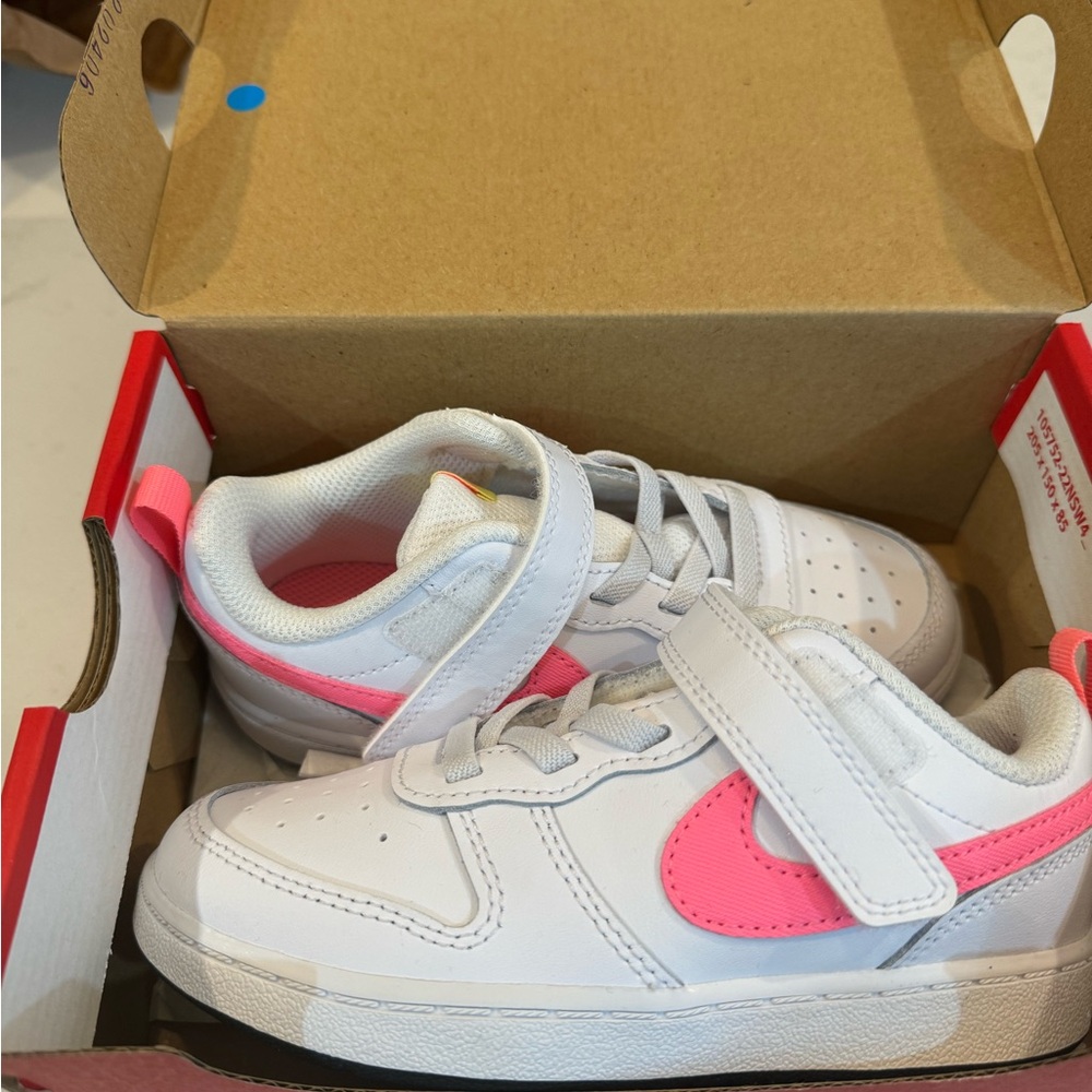 Nike toddler shoes size 10c, brand new